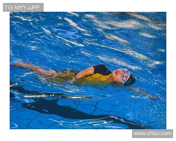 探索游泳的魅力：从基础技巧到专业训练，全面提升你的水中运动能力