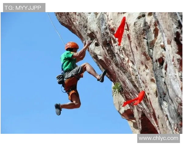 重庆攀岩队与武汉攀岩队赛后复盘力量对决的精彩瞬间与战术分析 重庆攀岩队与武汉攀岩队赛后复盘力量对决的精彩瞬间与战术分析